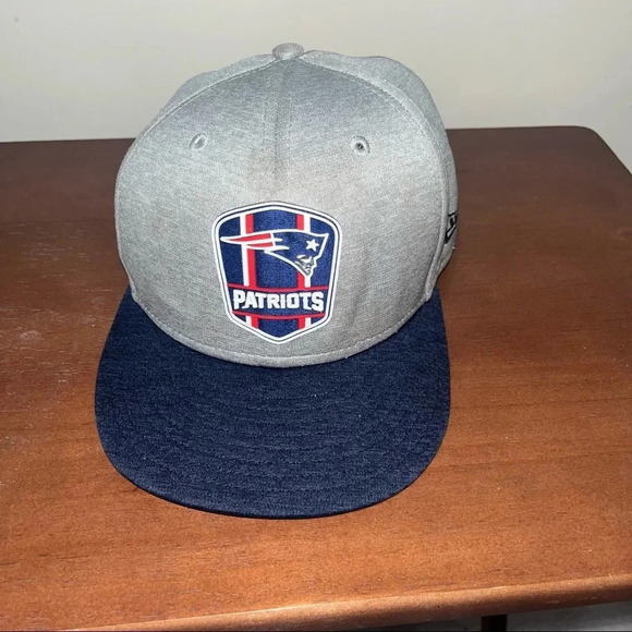 NEW ENGLAND PATRIOT HAT - Picture 1 of 4